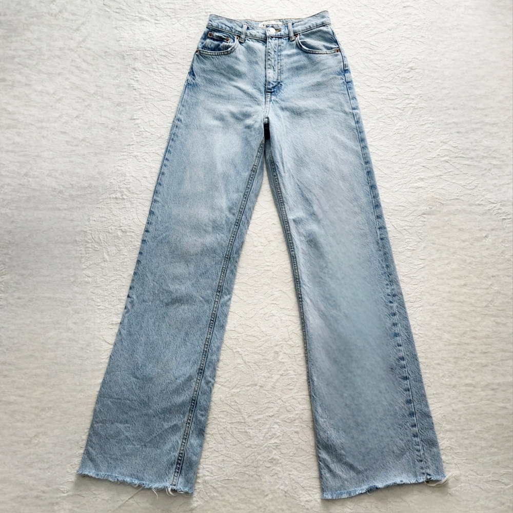 Zara The 90s Full Length High Waisted Jeans With A Loose Leg & Raw Hem, Size 2 - Picture 6 of 16